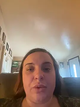 Snapshot of lairarose chatting on 12/17/24, 06:53 lairarose online show from 12/17/24, 06:53