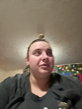 Snapshot of lairarose chatting on 11/16/25, 08:31 lairarose online show from 11/16/25, 08:31