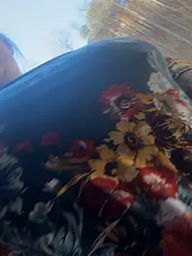 Snapshot of lairarose chatting on 11/16/25, 08:36 lairarose online show from 11/16/25, 08:36