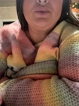 Snapshot of lairarose chatting on 11/29/25, 02:03 lairarose online show from 11/29/25, 02:03