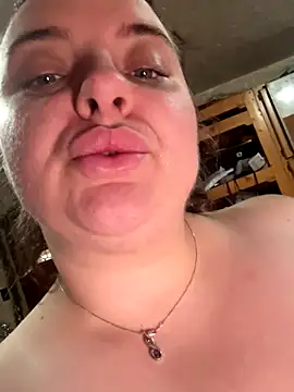 Snapshot of lairarose chatting on 12/13/25, 07:53 lairarose online show from 12/13/25, 07:53