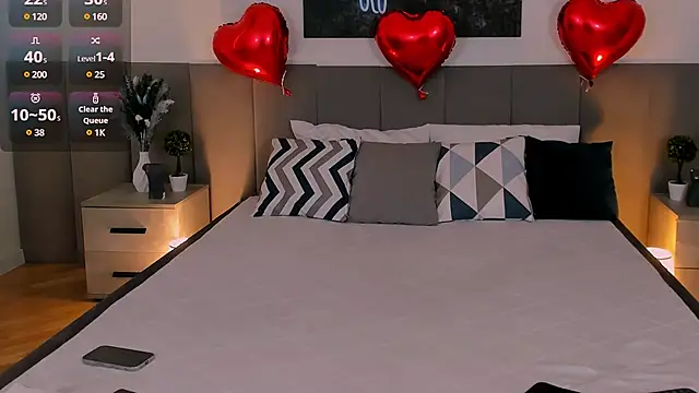 Snapshot of MiaBecky chatting on 02/13/25, 05:26 MiaBecky online show from 02/13/25, 05:26