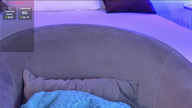 Snapshot of MiaBecky chatting on 03/12/25, 05:24 MiaBecky online show from 03/12/25, 05:24