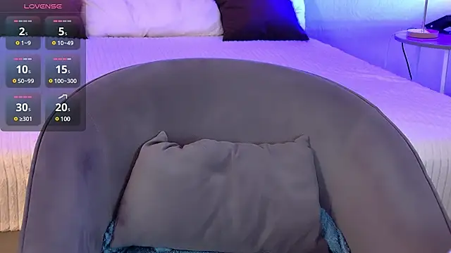 Snapshot of MiaBecky chatting on 03/16/25, 05:25 MiaBecky online show from 03/16/25, 05:25