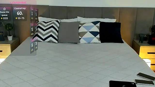 Snapshot of MiaBecky chatting on 09/17/25, 05:20 MiaBecky online show from 09/17/25, 05:20