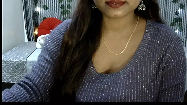 Snapshot of Radhika_Singhaniya chatting on 01/03/25, 04:16 Radhika Singhaniya online show from 01/03/25, 04:16