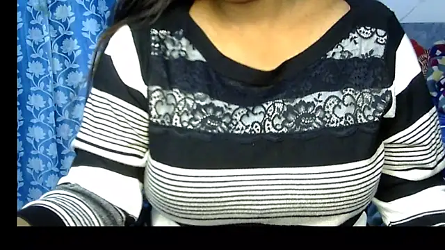 Snapshot of Radhika_Singhaniya chatting on 11/20/25, 07:35 Radhika Singhaniya online show from 11/20/25, 07:35