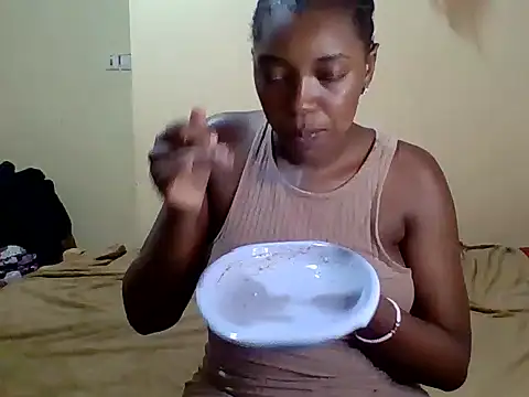 Zara Twilight online show from 02/15/25, 09:04