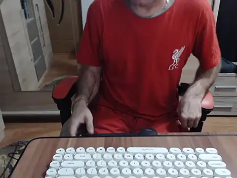 uncutguy01 online show from 11/01/25, 04:47