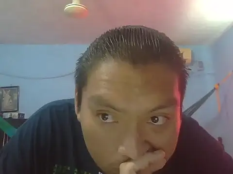 Snapshot of daniel4444Cu chatting on 04/19/26, 08:55 daniel4444Cu online show from 04/19/26, 08:55