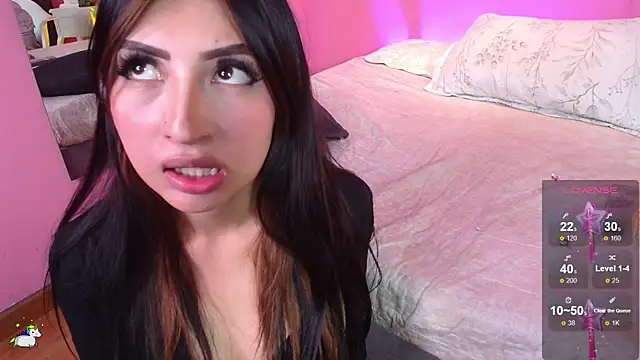 Nicolette ks  online show from 12/17/24, 04:11