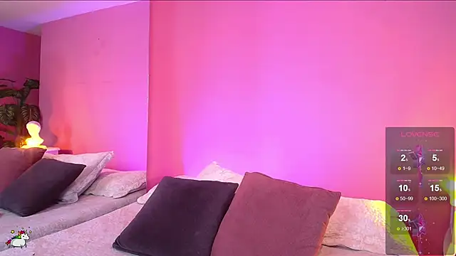 Nicolette ks  online show from 12/29/24, 01:17