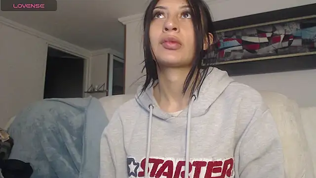 Nicolette ks  online show from 10/03/25, 12:51