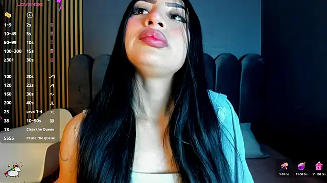 Snapshot of Nicolette_ks_ chatting on 02/05/26, 04:28 Nicolette ks online show from 02/05/26, 04:28