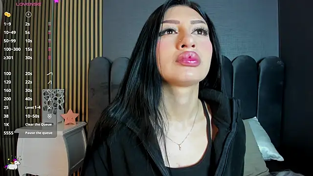 Snapshot of Nicolette_ks_ chatting on 02/13/26, 04:19 Nicolette ks online show from 02/13/26, 04:19