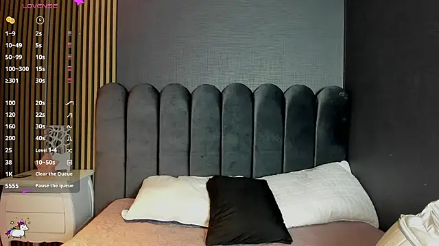 Snapshot of Nicolette_ks_ chatting on 03/19/26, 06:17 Nicolette ks online show from 03/19/26, 06:17