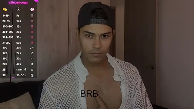 Snapshot of Iamdylan777 chatting on 12/06/24, 03:55 Iamdylan777 online show from 12/06/24, 03:55