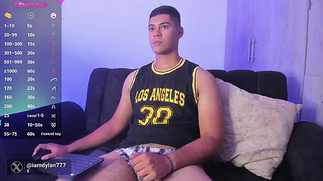 Snapshot of Iamdylan777 chatting on 12/18/24, 05:10 Iamdylan777 online show from 12/18/24, 05:10