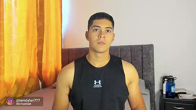 Snapshot of Iamdylan777 chatting on 12/24/24, 09:22 Iamdylan777 online show from 12/24/24, 09:22