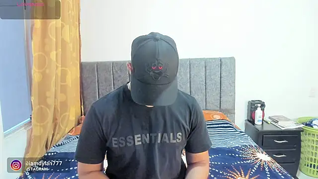 Snapshot of Iamdylan777 chatting on 12/29/24, 10:47 Iamdylan777 online show from 12/29/24, 10:47