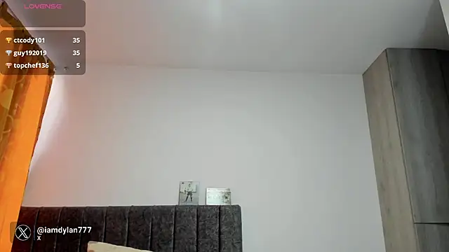 Snapshot of Iamdylan777 chatting on 12/31/24, 09:28 Iamdylan777 online show from 12/31/24, 09:28