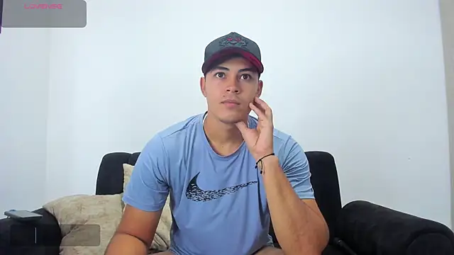 Snapshot of Iamdylan777 chatting on 01/27/25, 02:02 Iamdylan777 online show from 01/27/25, 02:02