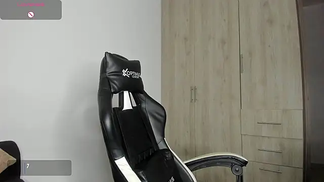 Snapshot of Iamdylan777 chatting on 01/31/25, 06:46 Iamdylan777 online show from 01/31/25, 06:46