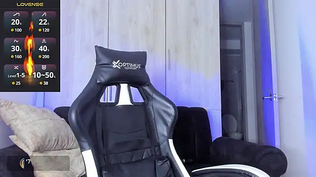 Snapshot of Iamdylan777 chatting on 02/24/25, 03:55 Iamdylan777 online show from 02/24/25, 03:55