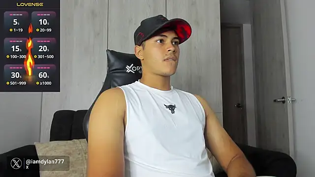 Snapshot of Iamdylan777 chatting on 02/24/25, 10:47 Iamdylan777 online show from 02/24/25, 10:47