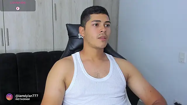 Snapshot of Iamdylan777 chatting on 02/27/25, 01:38 Iamdylan777 online show from 02/27/25, 01:38