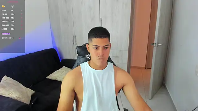 Snapshot of Iamdylan777 chatting on 03/07/25, 06:22 Iamdylan777 online show from 03/07/25, 06:22