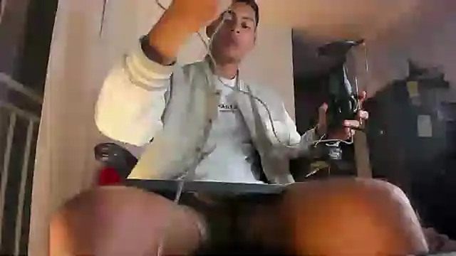 Snapshot of Iamdylan777 chatting on 03/20/25, 01:57 Iamdylan777 online show from 03/20/25, 01:57