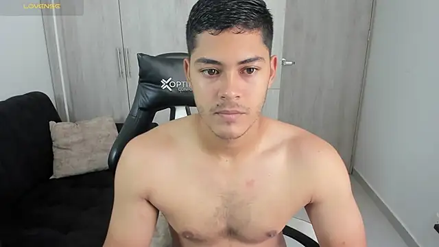 Snapshot of Iamdylan777 chatting on 09/25/25, 12:53 Iamdylan777 online show from 09/25/25, 12:53