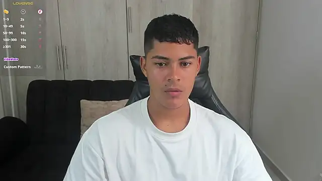 Snapshot of Iamdylan777 chatting on 10/14/25, 04:30 Iamdylan777 online show from 10/14/25, 04:30