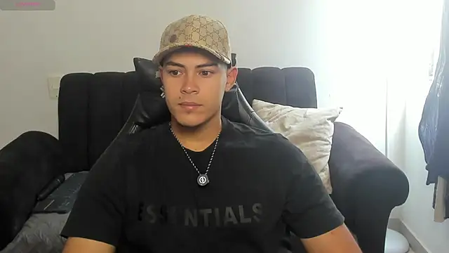 Snapshot of Iamdylan777 chatting on 03/20/26, 01:16 Iamdylan777 online show from 03/20/26, 01:16