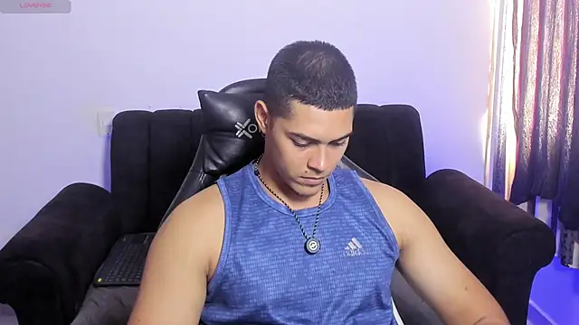 Snapshot of Iamdylan777 chatting on 03/21/26, 02:42 Iamdylan777 online show from 03/21/26, 02:42