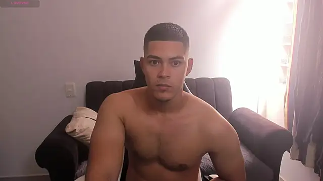 Snapshot of Iamdylan777 chatting on 03/25/26, 01:50 Iamdylan777 online show from 03/25/26, 01:50