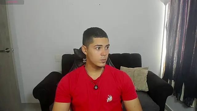 Snapshot of Iamdylan777 chatting on 04/04/26, 03:31 Iamdylan777 online show from 04/04/26, 03:31