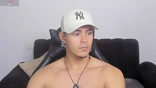 Snapshot of Iamdylan777 chatting on 04/08/26, 03:34 Iamdylan777 online show from 04/08/26, 03:34