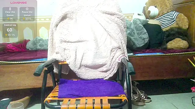 Jerry-Lan online show from 12/23/25, 04:21