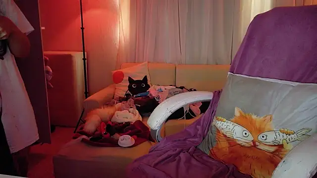 AllisonCatUwU online show from 05/27/26, 02:58