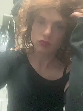 Snapshot of sum1betterthanmost chatting on 03/03/25, 02:04 sum1betterthanmost online show from 03/03/25, 02:04