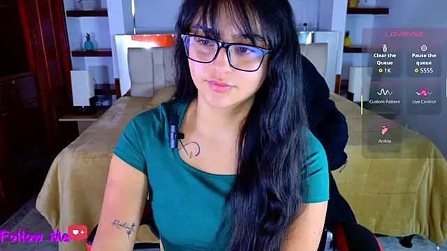 scarlleth  online show from 12/03/25, 12:03