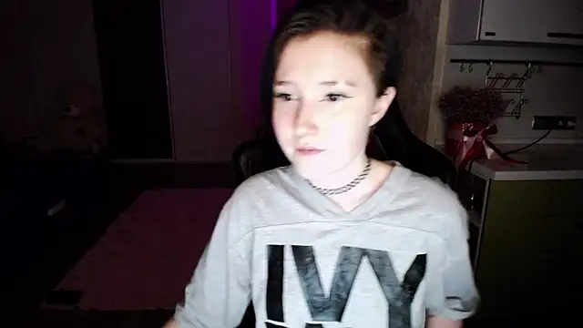 Kira Bakker online show from 03/01/25, 03:16