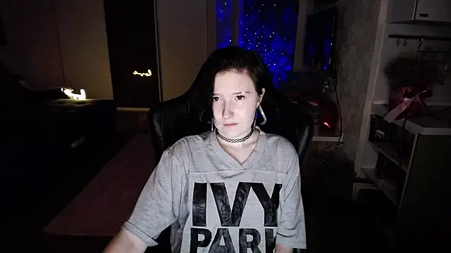 Kira Bakker online show from 03/06/25, 10:15