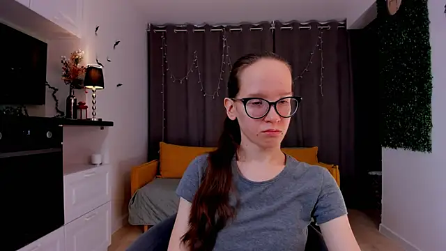 Snapshot of BettyBrowni chatting on 02/06/25, 04:14 BettyBrowni online show from 02/06/25, 04:14