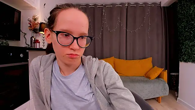 Snapshot of BettyBrowni chatting on 02/09/25, 01:22 BettyBrowni online show from 02/09/25, 01:22