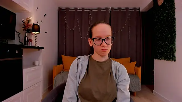 Snapshot of BettyBrowni chatting on 02/10/25, 07:17 BettyBrowni online show from 02/10/25, 07:17