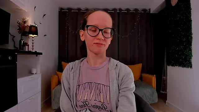 Snapshot of BettyBrowni chatting on 02/12/25, 07:13 BettyBrowni online show from 02/12/25, 07:13