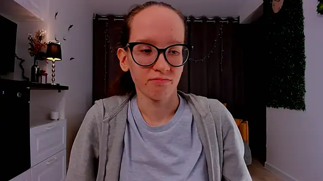 Snapshot of BettyBrowni chatting on 02/13/25, 07:10 BettyBrowni online show from 02/13/25, 07:10